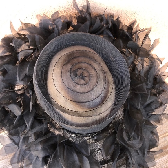 VTG 1960s Black Saucer Hat w Ruffled Brim OS - Picture 6 of 10